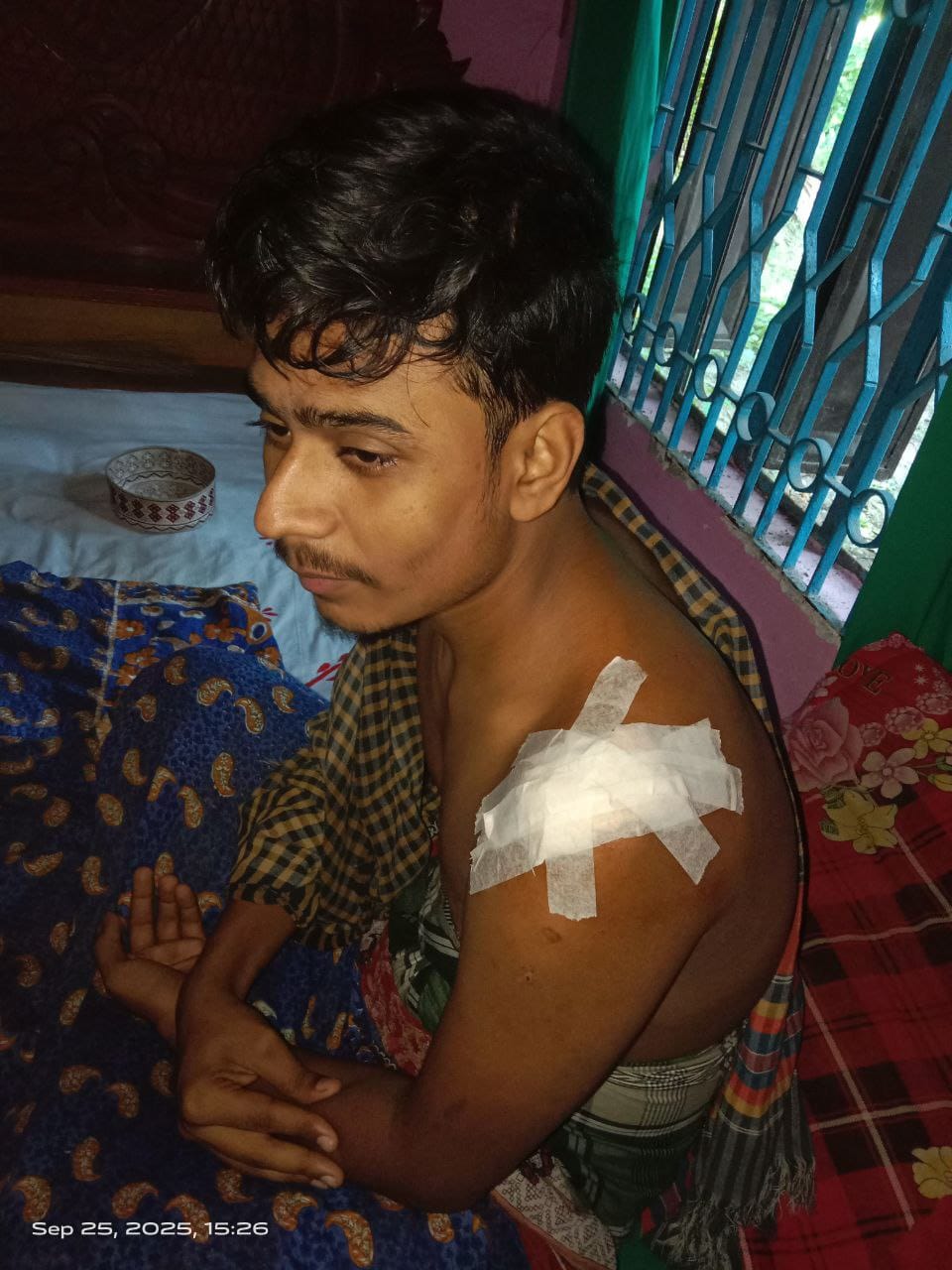 নড়াইলে শিবির নেতাকে ছুরিকাঘাত