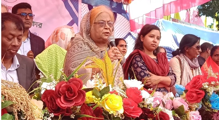 ১৭ বছর পর আপনারা ভোটের অধিকার ফিরে পেয়েছেন নড়াইল-১ আসনে বিএনপি প্রার্থীর নির্বাচনী প্রচারণায়-সেলিমা রহমান