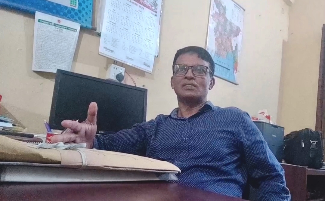 লোহাগড়ায় জেলেদের ৬০টি গরু ‘নিখোঁজ’ তথ্য দিতে নারাজ মৎস্য কর্মকর্তা